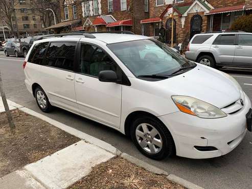2007 Toyota Sienna for sale in Brooklyn, NY