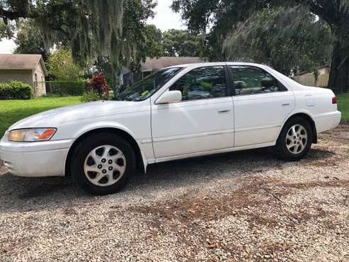 Toyota Camry Xle *Runs great* Cold Air ! for sale in Lakeland, FL