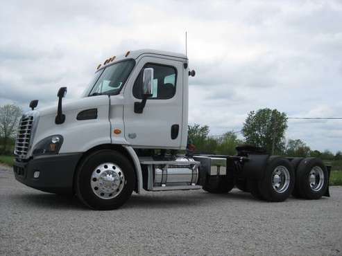 2015 Freightliner Cascadia 113 Daycab Great WB & Lightweight! for sale in IA