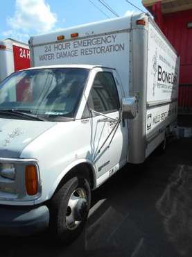 2001 GMC G31 with box for sale in Tallahassee, FL