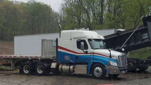 2013 Freightliner Cascadia for sale in Tunkhannock, PA
