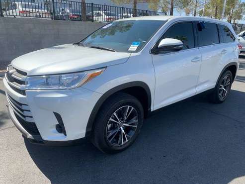 2019 Toyota Highlander 3ROW SUV GREAT FOR FAMILY! for sale in Las Vegas, NV