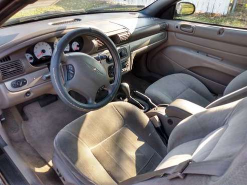 Convertible Chrysler Sebring 2002 - cars & trucks - by owner -... for sale in Round Lake, IL