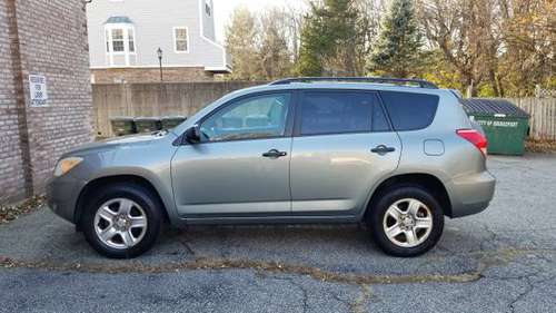 Toyota RAV4 2008 - cars & trucks - by owner - vehicle automotive sale for sale in Bridgeport, CT