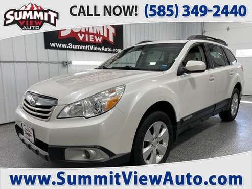 2012 SUBARU Outback 2 5i Midsize Wagon AWD Backup Cam Clean for sale in Parma, NY