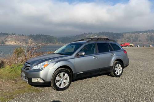 2011 Subaru Outback Limited 2.5i AWDD, $12,600 - cars & trucks - by... for sale in Mount Hood Parkdale, OR