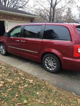 2013 Chrysler Town & Country - cars & trucks - by owner - vehicle... for sale in Moorhead, ND