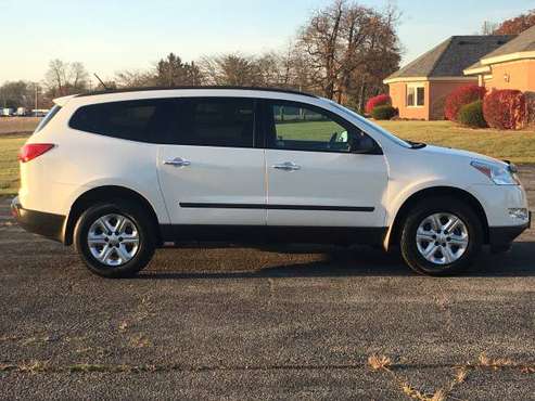 2011 Chevrolet Traverse 3rd Row Southern Truck Extra Nice! Only... for sale in Chesterfield Indiana, IN