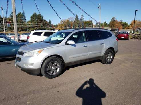 2009 Chevrolet Traverse LT - cars & trucks - by dealer - vehicle... for sale in Cambridge, MN
