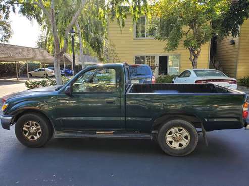 2002 Toyota Tacoma 190k miles 5000 Or best offer for sale in Mountain View, CA