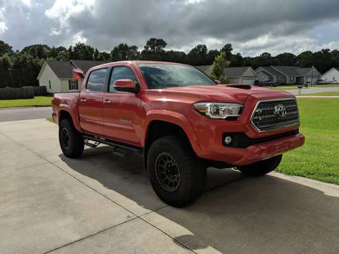 2017 Toyota Tacoma Sport Lifted Fully Loaded for sale in Hubert, NC