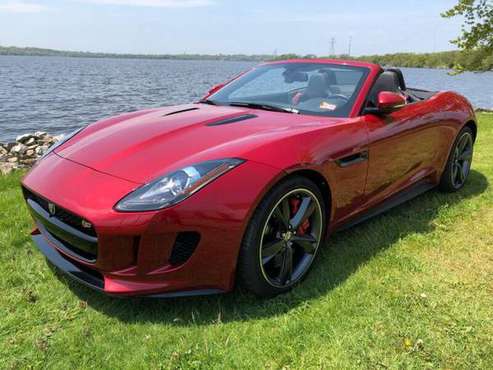 2014 Jaguar F-Type Supercharged V8 Convertible - Low Mileage -Gorgeous for sale in Westport , MA