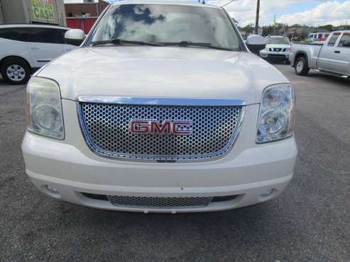 2011 GMC YUKON #2837 - cars & trucks - by dealer - vehicle... for sale in Milton, FL