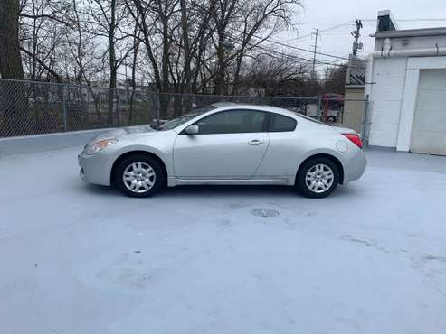 2009 Nissan Altima- EXCELLENT RUNNING CONDITION - cars & trucks - by... for sale in Bedford, OH