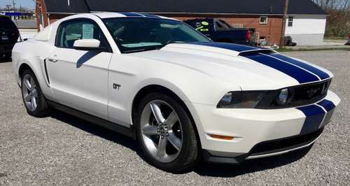 2010 FORD MUSTANG GT 29K MILES 1 FAMILY OWNED - - by for sale in Lancaster, KY