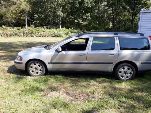 02 Volvo v70 non turbo - cars & trucks - by owner - vehicle... for sale in Bible School Park, NY