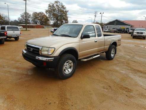 2000 Toyota Tacoma 4WD Ext Cab (Gold) - cars & trucks - by dealer -... for sale in West Point MS, MS