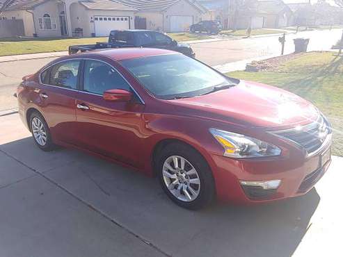 2013 Nissan Altima 2.5 S- low miles! - cars & trucks - by owner -... for sale in Pueblo, CO