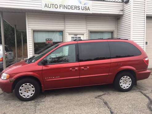 2001 Chrysler Town and Country LX 4-Speed Automatic for sale in Neenah, WI
