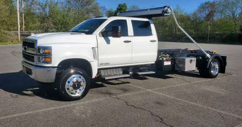 2019 CHEVY SILVERADO 5500HD DURAMAX DIESEL 4x4 WITH STELLAR HOOKLIFT... for sale in Wappingers Falls, NY