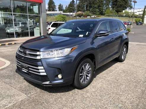 2018 Toyota Highlander XLE CALL/TEXT - - by dealer for sale in Gladstone, OR