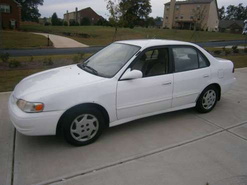 2000 toyota corolla le sedan only(140K)sharp car%%% for sale in Riverdale, GA