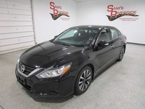 2016 NISSAN ALTIMA SV - cars & trucks - by dealer - vehicle... for sale in Des Moines, IA