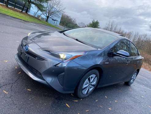 2018 Toyota Prius Four - cars & trucks - by owner - vehicle... for sale in Riverton, NJ