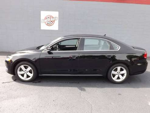 2013 Volkswagen Passat 4dr Sdn 2.0L DSG TDI SE w/Sunroof with Pwr... for sale in Janesville, WI