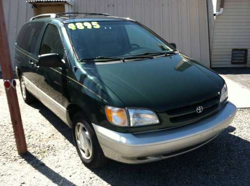 2000 Toyota Sienna XLE Minivan - - by dealer - vehicle for sale in Columbia, PA