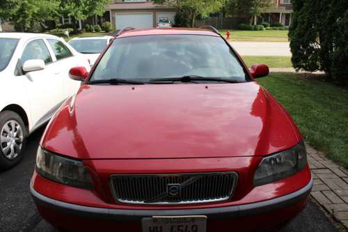 Volvo V70 2002 T5 turbo manual trans for sale in Plainfield, IL