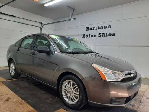 2009 Ford Focus SE!!! Automatic!!! Great on gas!!! - cars & trucks -... for sale in Latham, OH