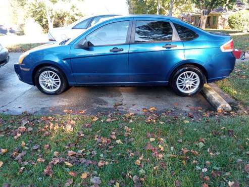 2009 FORD FOCUS SE - cars & trucks - by owner - vehicle automotive... for sale in Suwanee, GA