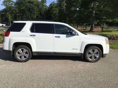 2015 GMC TERRAIN SLT AWD - cars & trucks - by owner - vehicle... for sale in Brentwood, NH