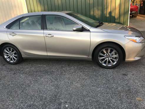 2015 TOYOTA CAMRY XLE GARAGE KEPT - cars & trucks - by owner -... for sale in ELIZABETH, KY