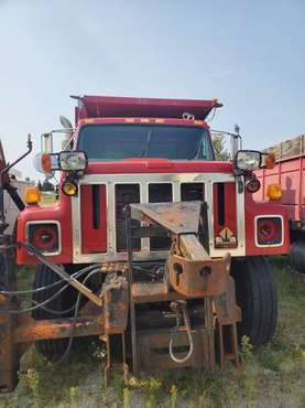 1998 International Plow/Dump Truck - cars & trucks - by owner -... for sale in Saint Cloud, WI