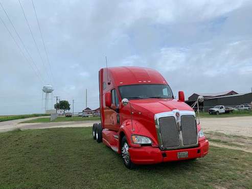 2012 Kenworth T700 for sale in Grandview, TX