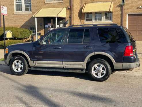 2003 Ford Explore XLT 4X4 - cars & trucks - by owner - vehicle... for sale in Chicago, IL