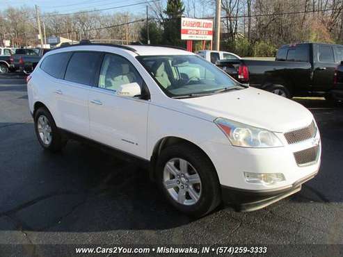 2009 CHEVROLET TRAVERSE LT 4x4 *3rd ROW SEATS* BACKUP CAMERA - cars... for sale in Mishawaka, IN
