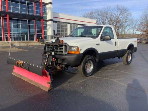 1999 Ford F-250 XL! 4x4! Regular Cab! Plow Truck! Clean Carfax! -... for sale in Ortonville, MI