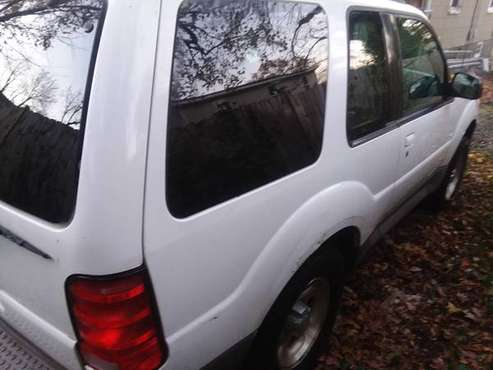 2001 White Ford Explorer SPORT for sale in Capitol Heights, District Of Columbia