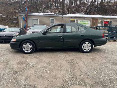 2000 Nissan Altima - cars & trucks - by dealer - vehicle automotive... for sale in Pittsburgh, PA