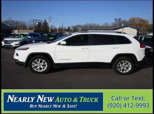 2014 Jeep Cherokee Latitude White Suv - cars & trucks - by dealer -... for sale in Green Bay, WI