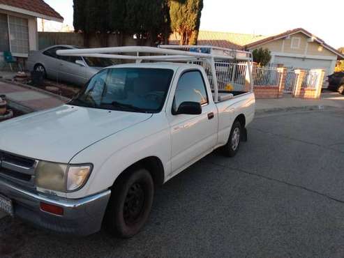 1997 Toyota Tacoma clean title for sale in Palmdale, CA