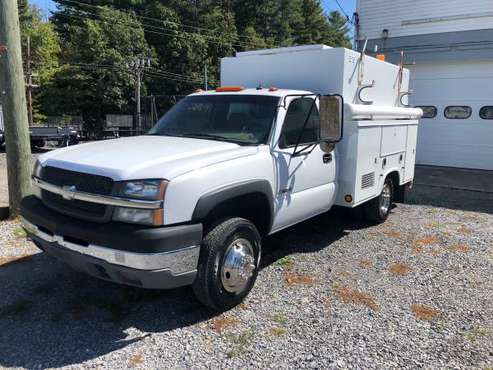 2003 chevrolet 3500 utility kuv enclosed generator truck for sale in Lamar, PA