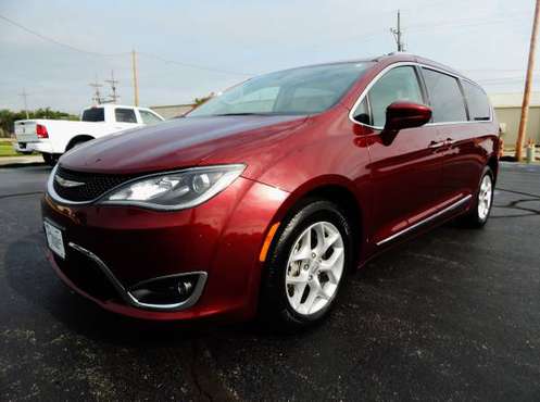 2017 CHRYSLER PACIFICA TOURING L PLUS 3.6L LEATHER HEAT DVD NAV LOADED for sale in Carthage, MO