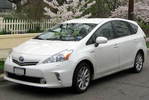 2012 Toyota Prius v - cars & trucks - by owner - vehicle automotive... for sale in Roslyn Heights, NY