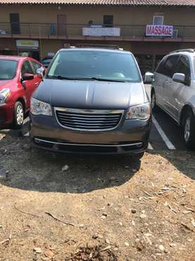 2016 chrysler town and country - cars & trucks - by dealer - vehicle... for sale in San Diego, CA