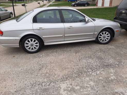 2004 Hyundai Sonata - cars & trucks - by owner - vehicle automotive... for sale in Columbia, MO