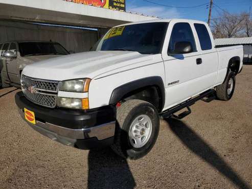 2005 CHEVROLET SILVERADO 2500 HEAVY DUTY - cars & trucks - by dealer... for sale in Amarillo, TX